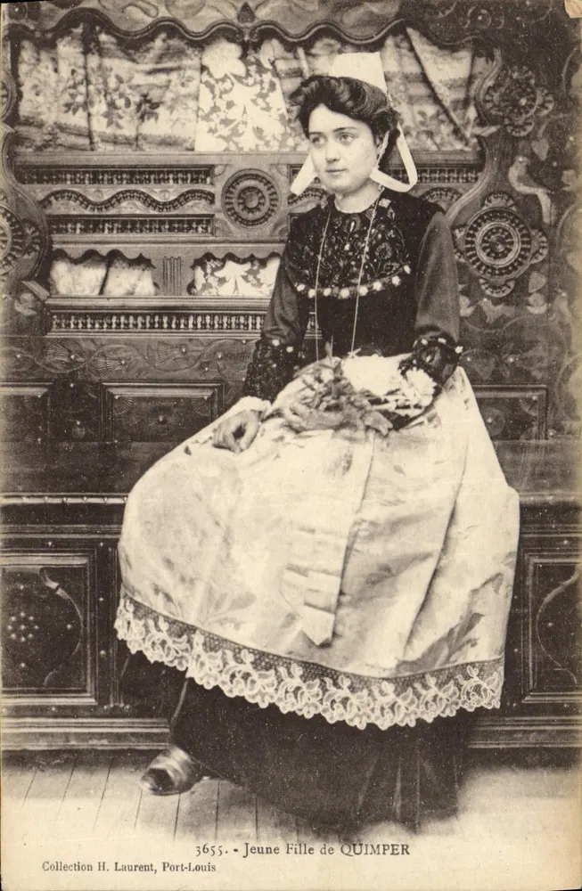 Jovem Menina de QUIMPER — Coleção H. Laurent, Port-Louis — n° 3655 - Frente
