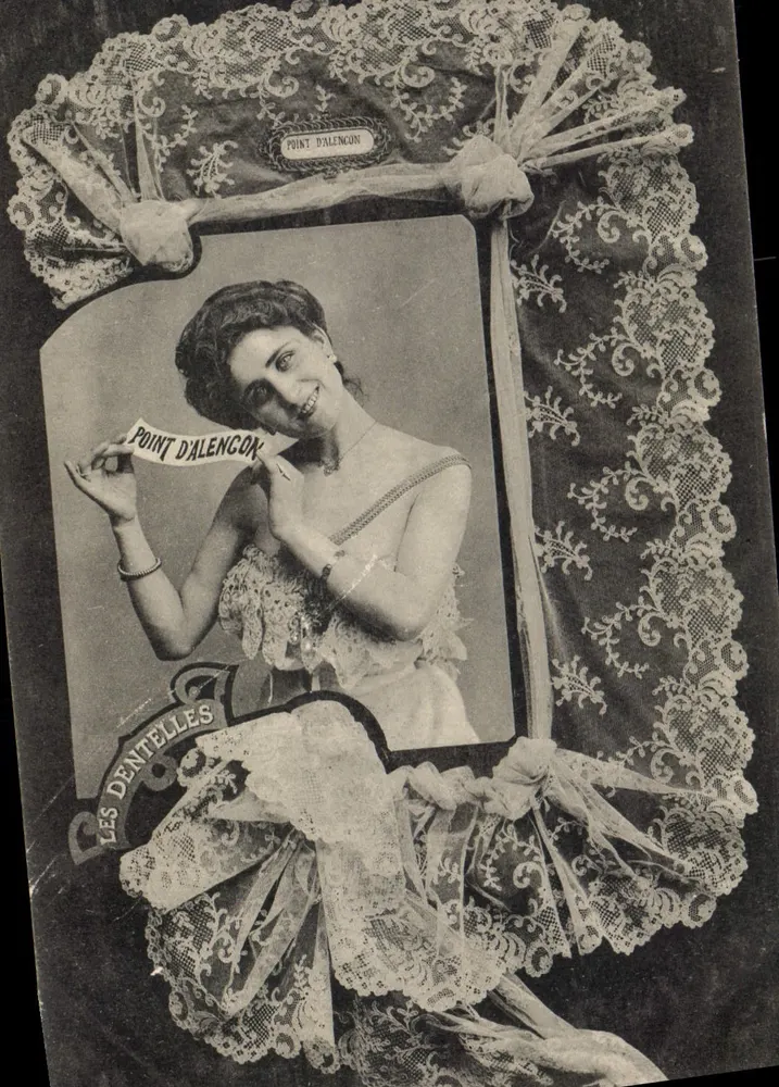 Mulher em vestido de renda — propaganda para Point D'alençon — editor: F. Bérouet & Cie, Nancy - Frente