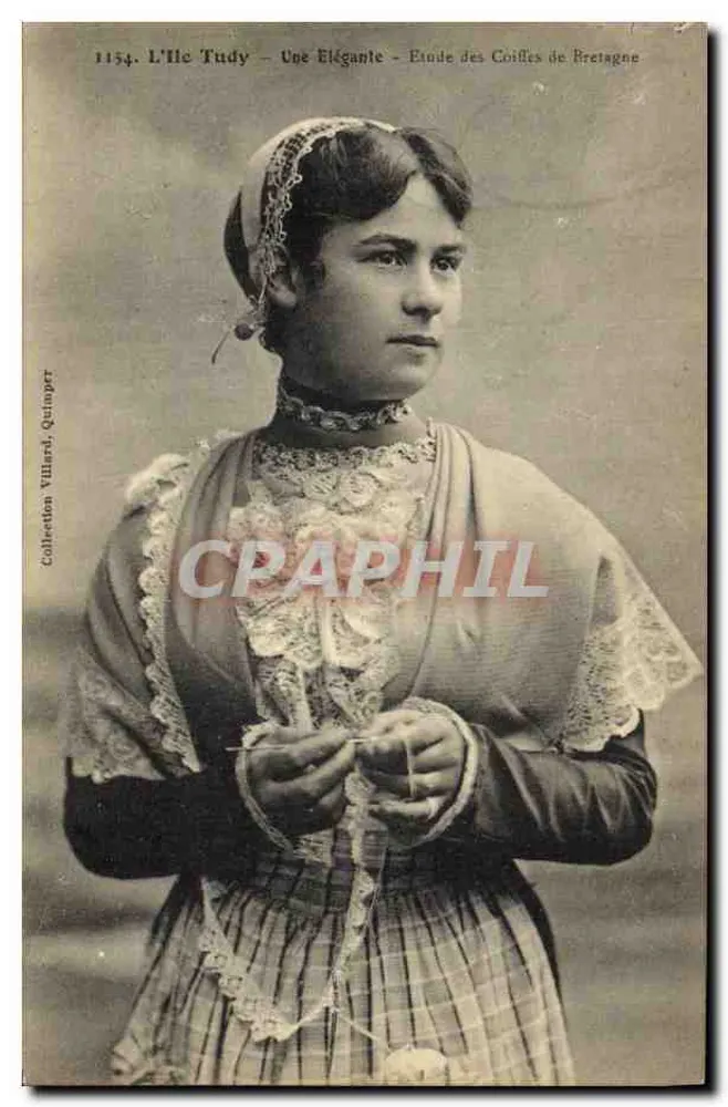 A Ilha Tudy — Uma elegante — Estudo dos Lenços de Bretanha — Coleção Villard, Quimper - Frente