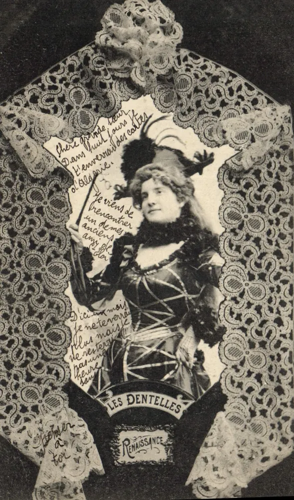 Mulher em traje de cena — As Dentes da Renascença — Edição Phototypie A. Bergerot et Cie, Nancy - Frente