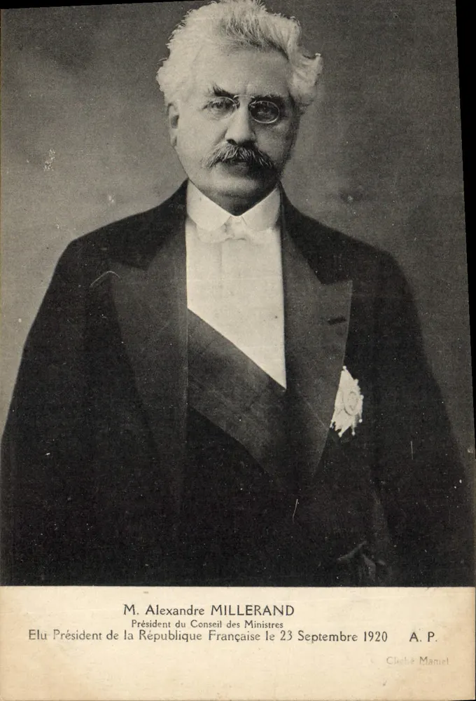 Herr Alexandre Millerand — Präsident des Rates der Minister und zum Präsidenten der Französischen Republik gewählt am 23. September 1920 — A.P. Cliché Manuel - Vorderseite