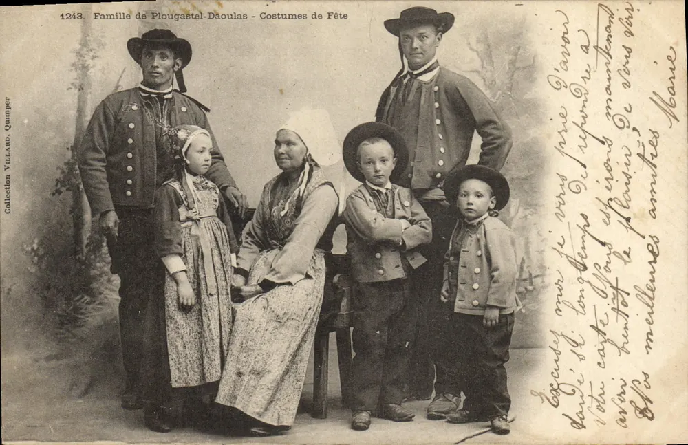 Familie von Plougastel-Daoulas - Festkleider — Sammlung Villann, Quimper - Vorderseite