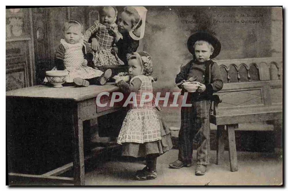 Crianças do Capitão de Bouchite — Crianças dos Arredores de Quimper — Editor: 1906 - Frente