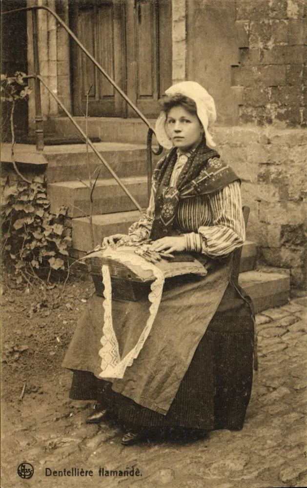 Flandrische Dentellière — Straßenszene — Ed. Nels, Brüssel, Milchserie Nr. 14 - Vorderseite