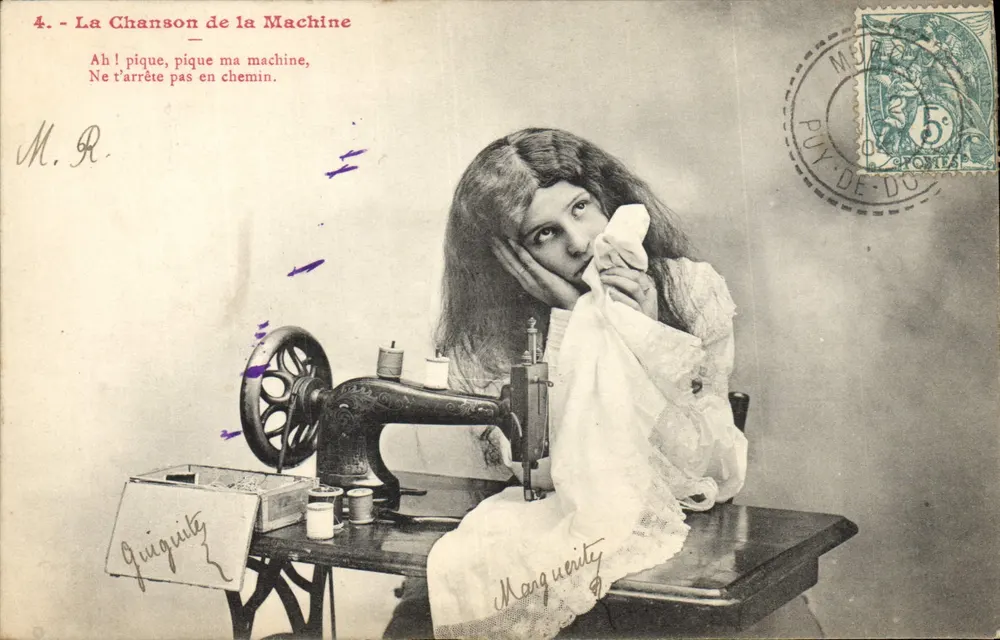 Mulher à máquina de costura — A Canção da Máquina — Marguerite - Frente