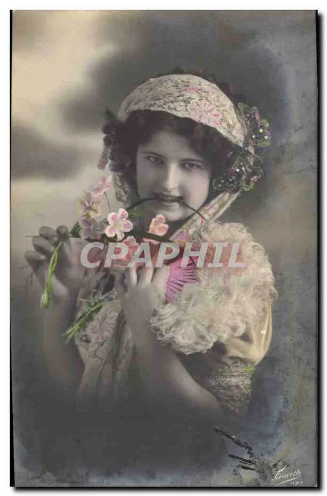 Junge Frau in besticktem Hut — mit Blumenstrauß — Verlag Fourville, n°102 - Vorderseite