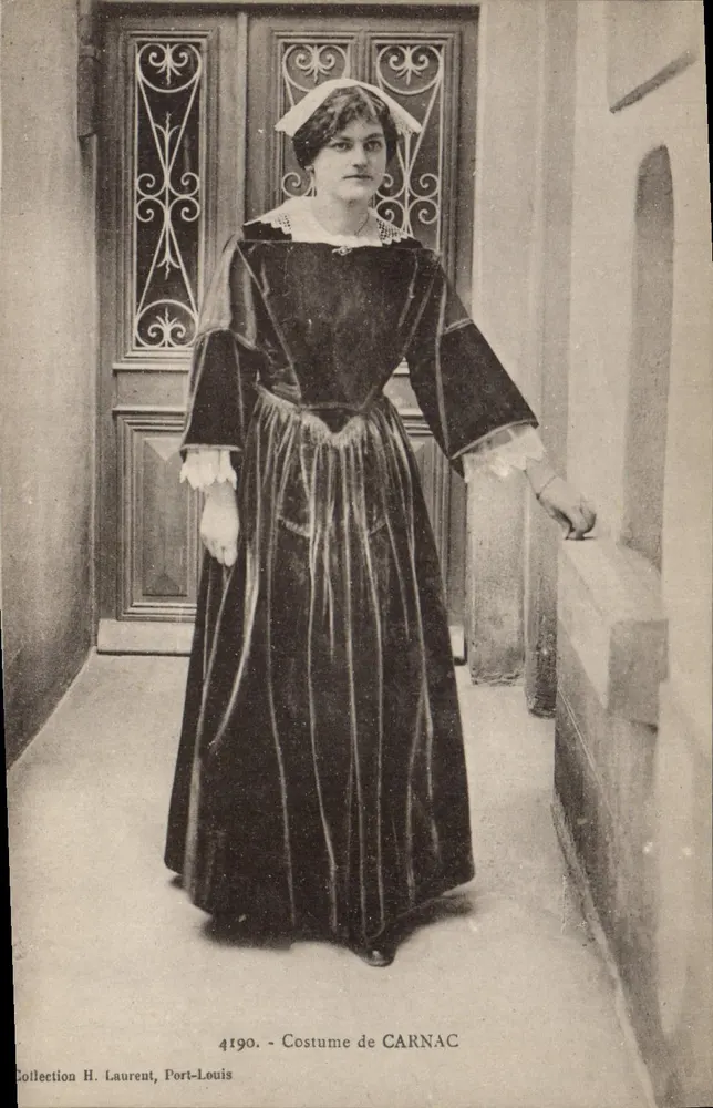 Traje de Carnac — Port-Louis, H. Laurent, n° 4190 - Frente