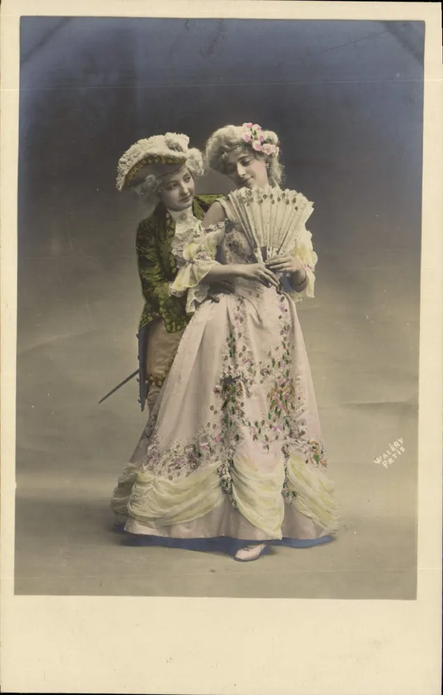 Zwei Personen in historischem Kleid — Walery Paris - Vorderseite