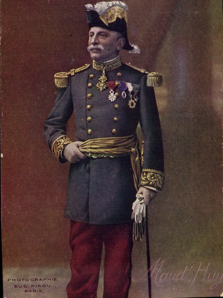 Oficial em uniforme — fotografia colorida — Eug. Pirou, Paris - Frente