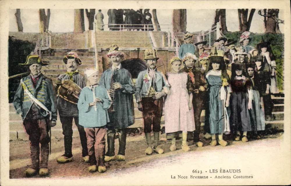 Die Ébaudis — Die Bresser Hochzeit — Alte Kleidung — Edition L. Paquette, Étienne - Vorderseite
