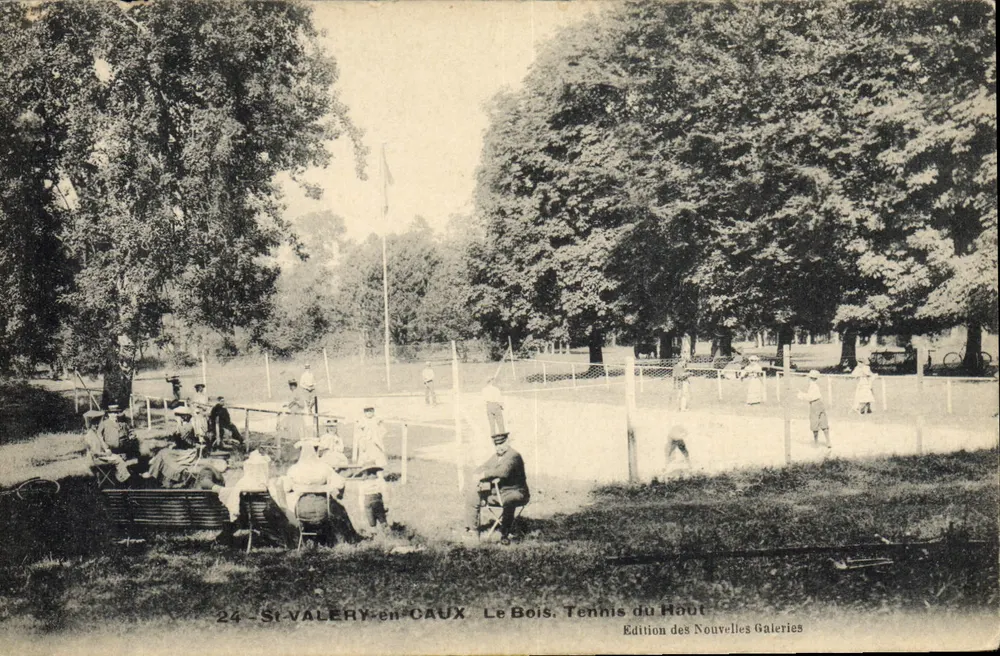 St-Valery-en-Caux — Der Wald. Tennisplatz — Edition des Nouvelles Galeries - Vorderseite