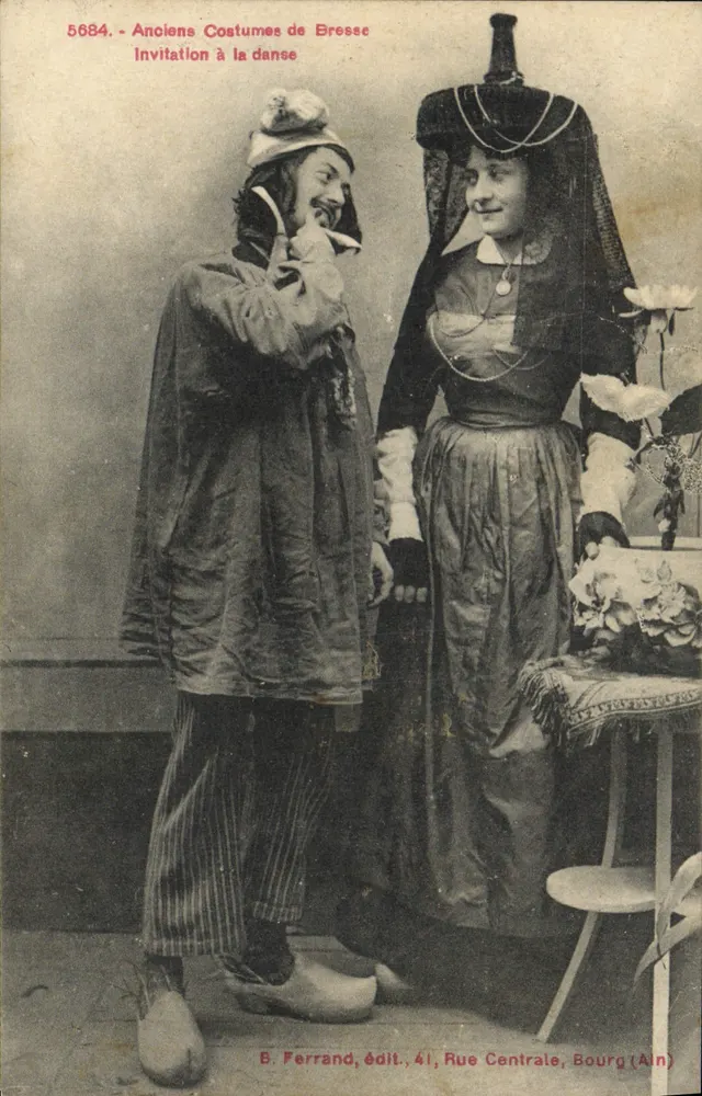 Alte Kleidung aus der Bresse — Einladung zum Tanzen — B. Ferrand, Verlag, 41 Rue Centrale, Bourg (Ain) - Vorderseite