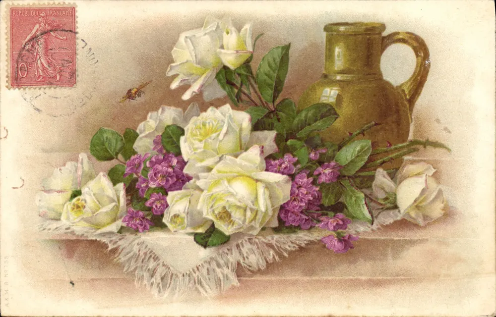 Flores e cerâmica — composição floral com rosas brancas e lavanda — editor AKN B. NOISS - Frente