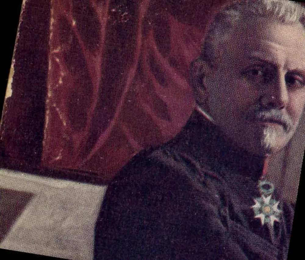 Retrato de um homem em uniforme — decorado com uma cruz — editor não visível - Frente