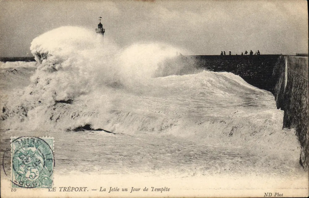 Le Tréport — Die Mole an einem Sturmtag — ND Phot - Vorderseite