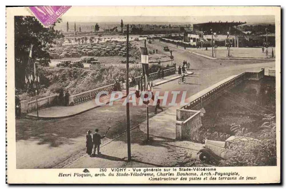 Vichy — Allgemeiner Blick auf den Stade-Vélodrome — Henri Ploquin, Architekt des Stade-Vélodrome, Charles Bouhana, Landschaftsarchitekt, Bauunternehmer der Strecken und Spielplätze - Vorderseite