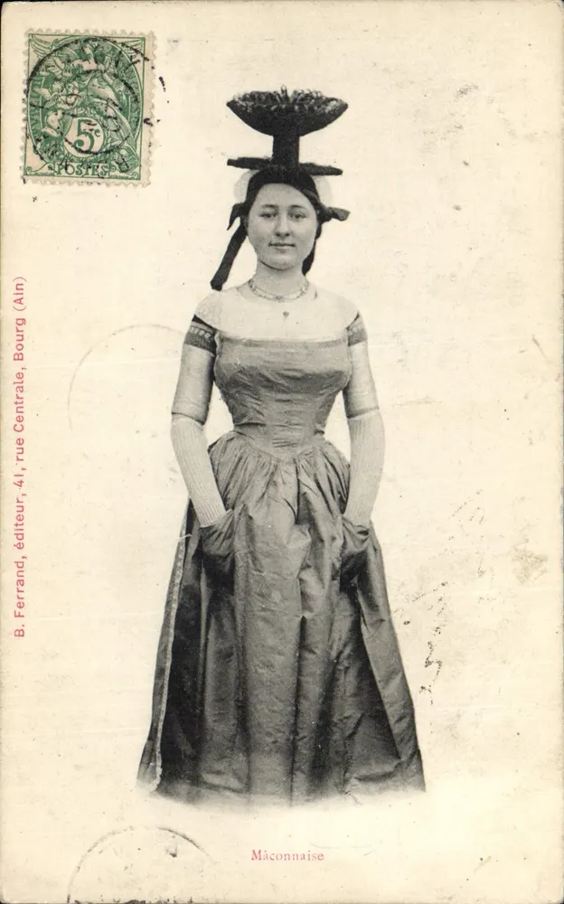Mâconnaise — Mulher usando uma touca tradicional — B. Ferrand, editor, 41, rue Centrale, Bourg (Ain) - Frente