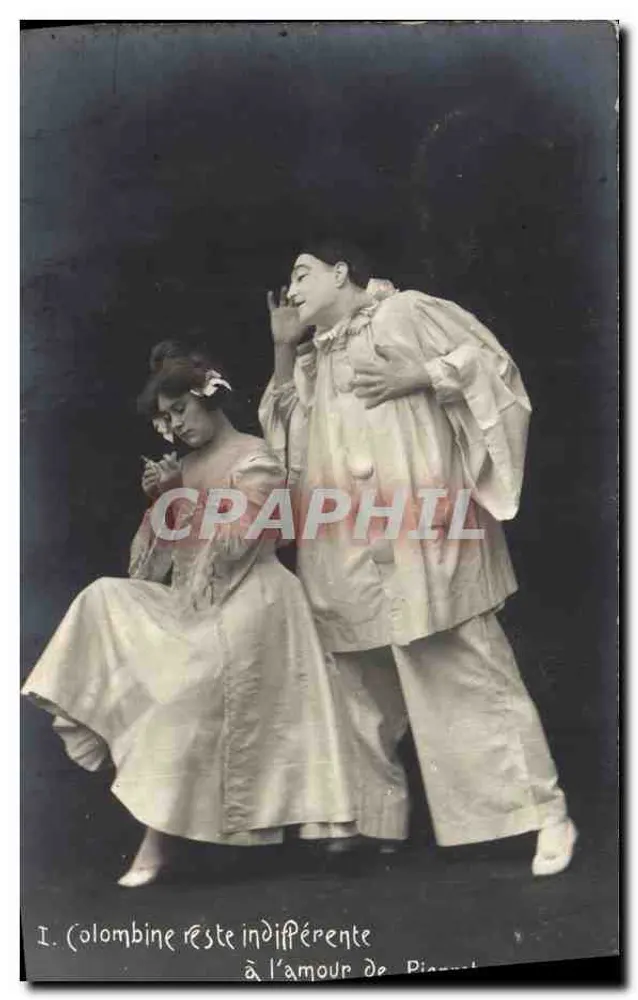Colombine permanece indiferente ao amor de Pierrot — cena teatral — editor não visível - Frente