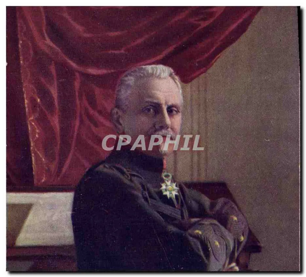 Retrato de um homem em uniforme — decorado com uma cruz — editor não visível - Frente