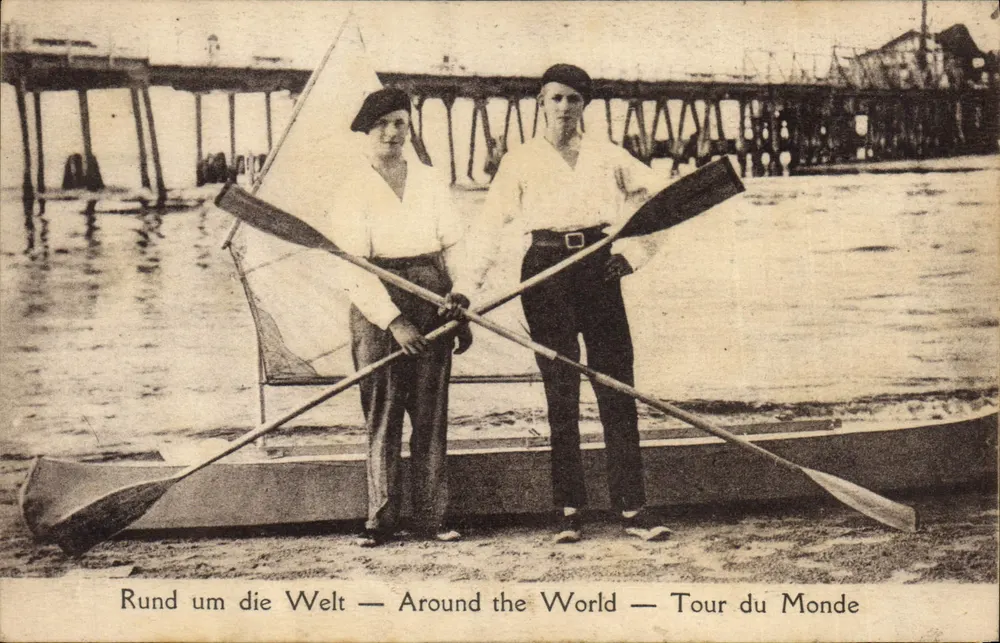 Deux personnes avec une pagaie — Tour du Monde — éditeur non visible - Recto