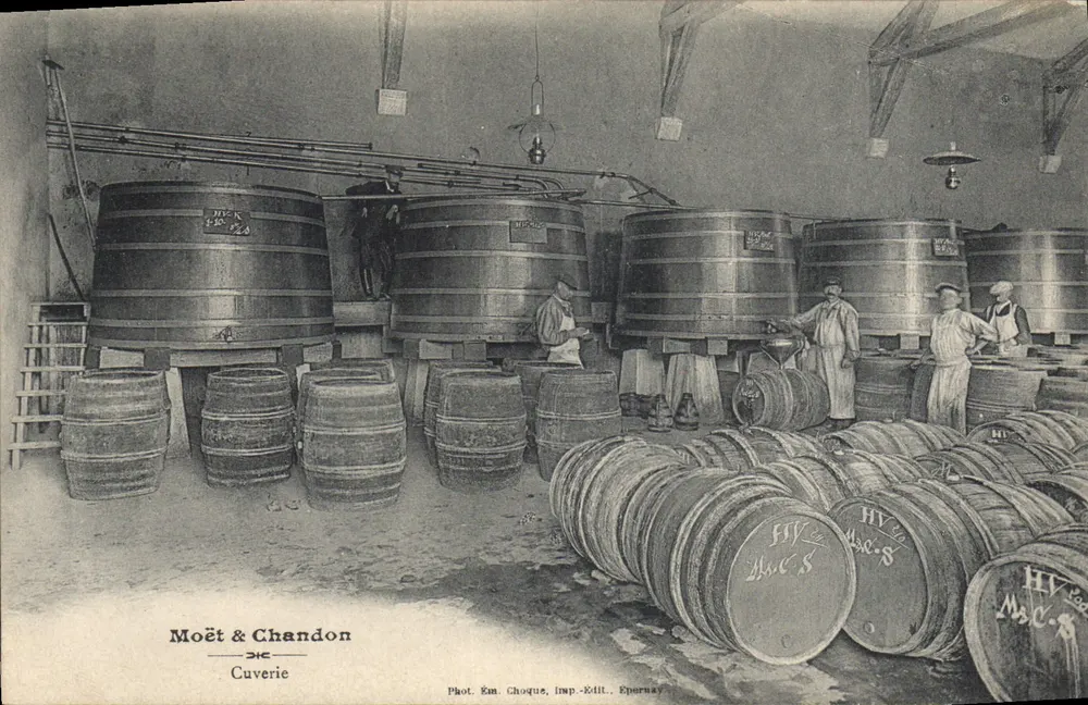 Moët & Chandon — Keller — Foto. Ém. Choques, Verlag Epernay - Vorderseite