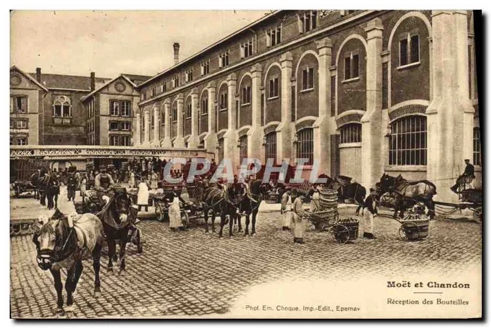 Empfang der Flaschen — Moët & Chandon — Foto. Em. Choque, Verlag. Epernay - Vorderseite