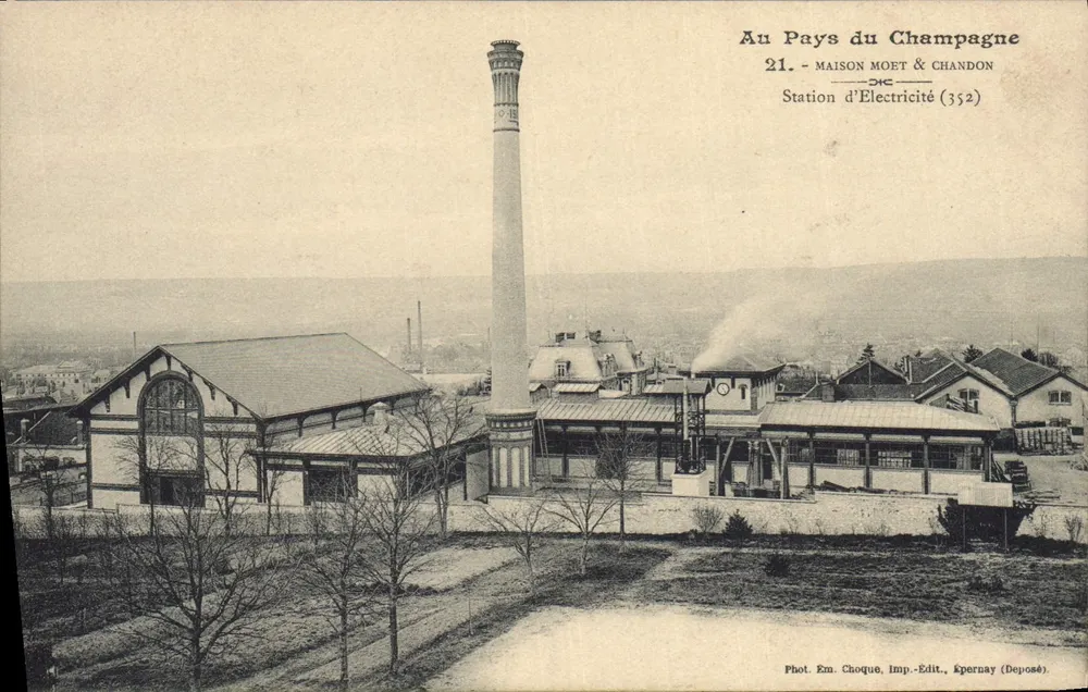 Elektrizitätsanlage der Maison Moët & Chandon — Im Land des Champagnes — Phot. Em. Choque, Épernay (Deposited) - Vorderseite
