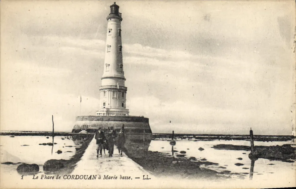 O Farol de CORDOUAN à Maré Baixa — LL. - Frente