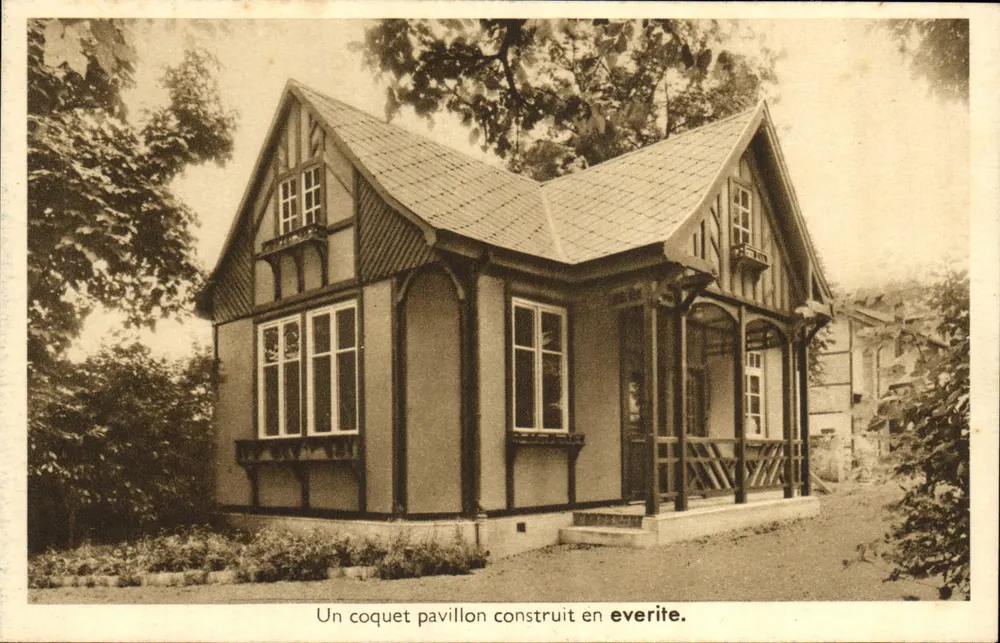 Um charmoso pavilhão construído em everite. — Imp. de Vaugirard, Paris. — Foto Janitz. - Frente