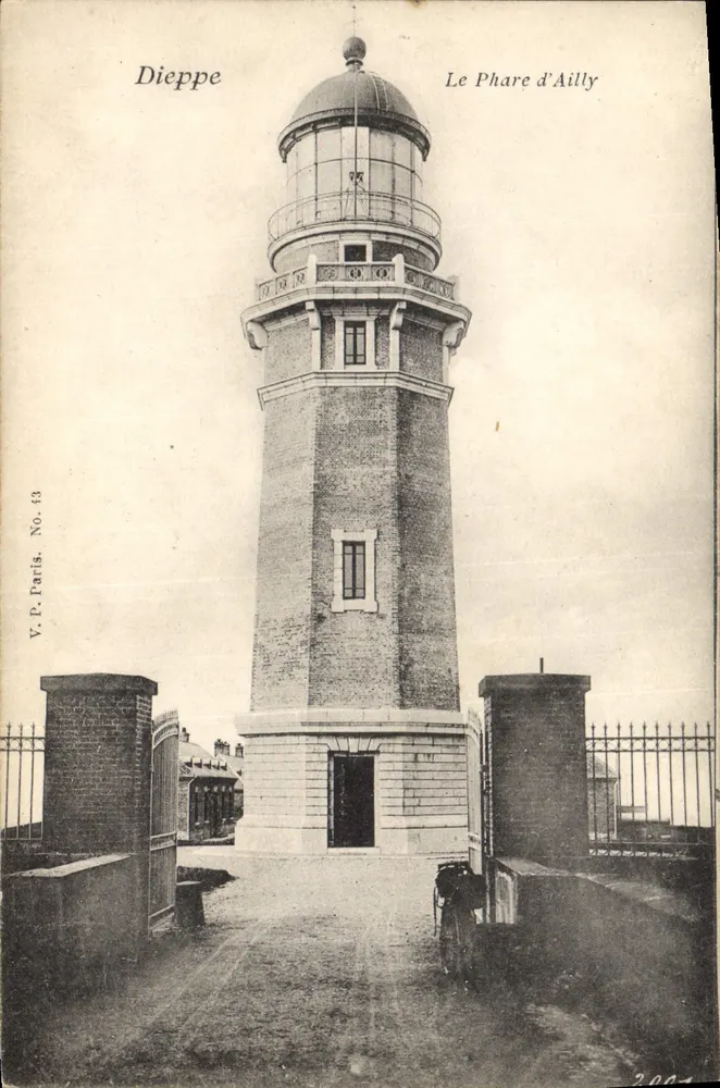 Dieppe — O Farol de Ailly — V.P. Paris, N° 43 - Frente