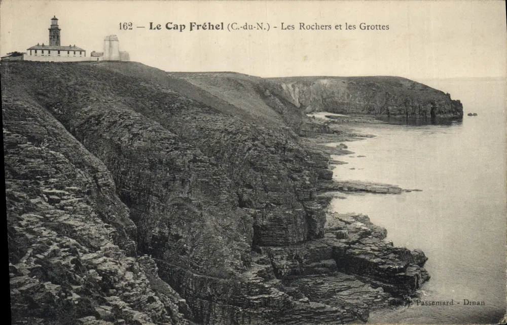Der Cap Fréhel (C.-du-N.) — Die Felsen und Höhlen — Passemard - Dinan - Vorderseite
