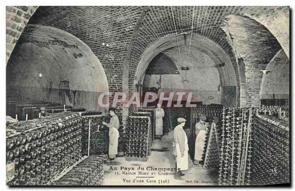 Vista de uma cave — Maison Mort & Chandon — n°346 - Frente