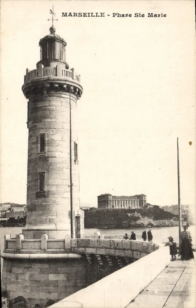 Marseille - Farol de Santa Maria — vista do farol e do castelo de If no fundo - Frente