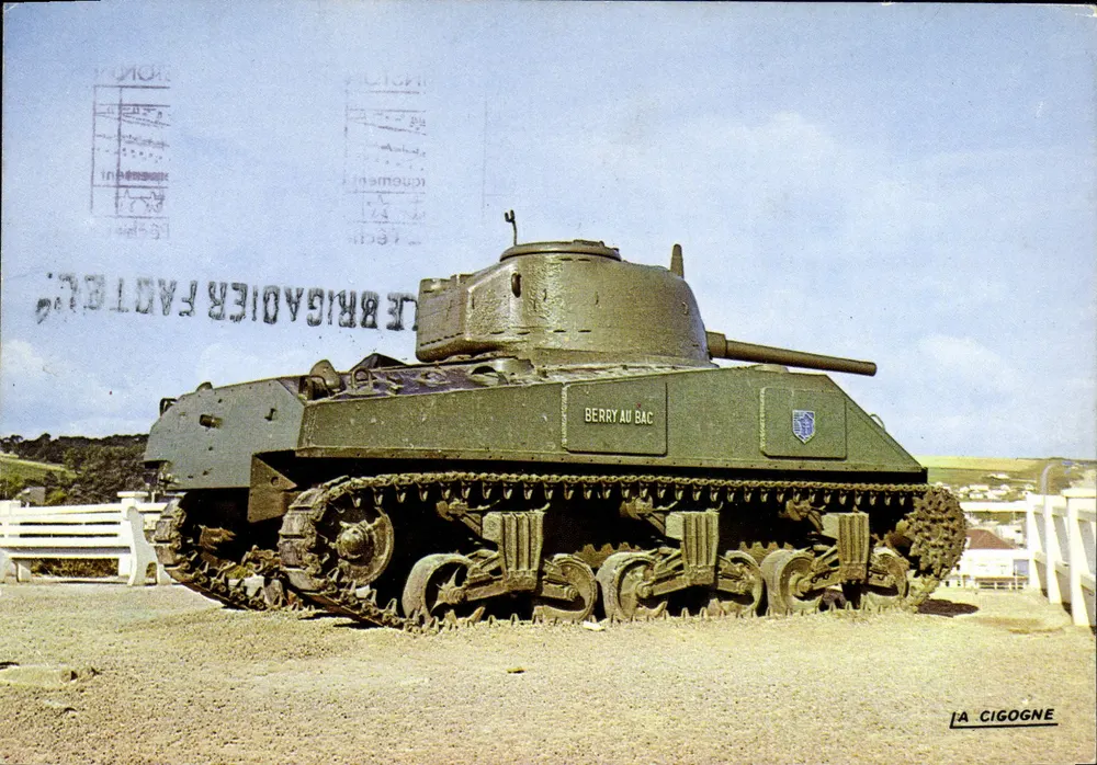 Tanque M4 Sherman — 'Berry au Bac' — La Cigogne - Frente