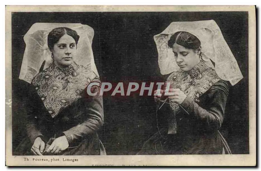 Duas irmãs em traje de religiosas — Th. Foureau, fot. Limoges - Frente