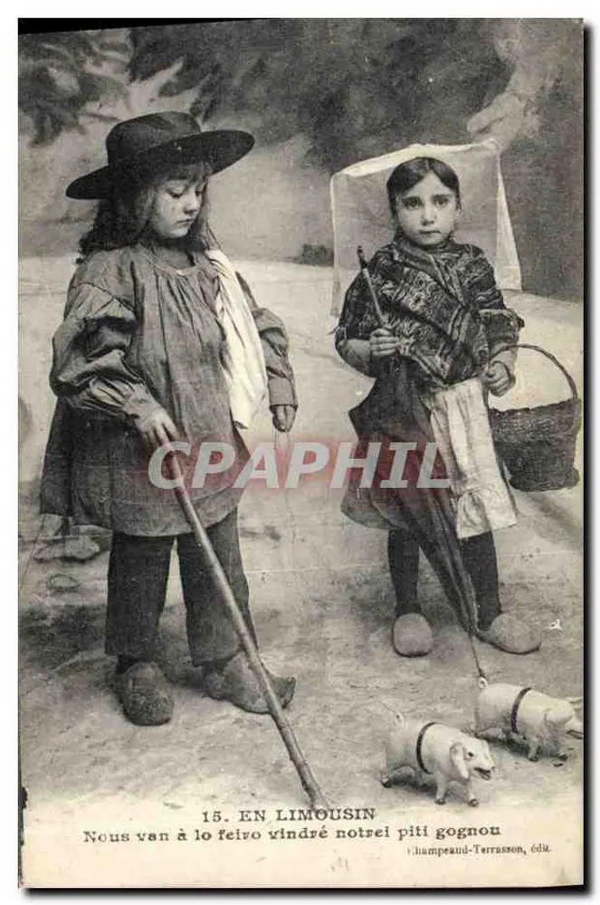 In Limousin — Zwei Kinder in traditionellem Kleid mit Schweinen — Hampeaud-Terrasson, Verlag - Vorderseite