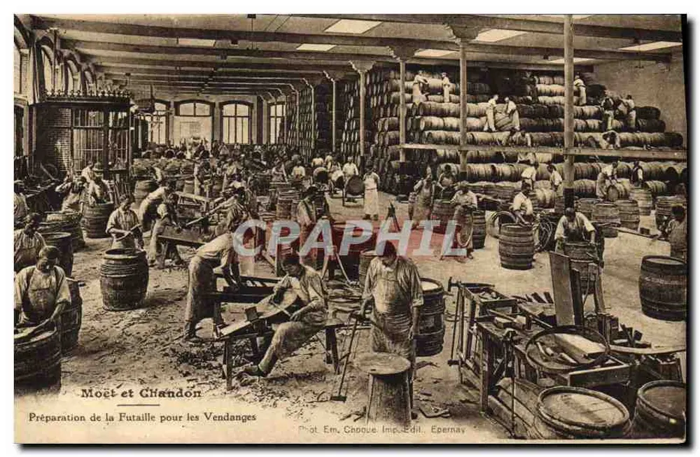 Vorbereitung der Futaille für die Ernte — Moët et Chandon — Foto. Em. Choque, Druck. Edil. Epernay - Vorderseite