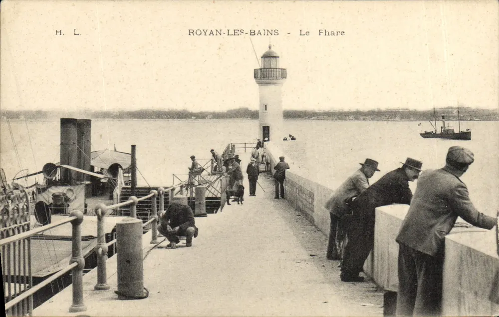 Royan-les-Bains — O Farol — H. L. - Frente