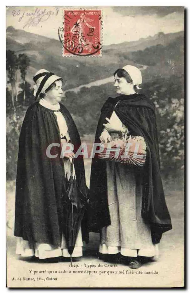 Duas mulheres em traje tradicional — Types du Centre — A. de Nusiac, edit. Gudret - Frente
