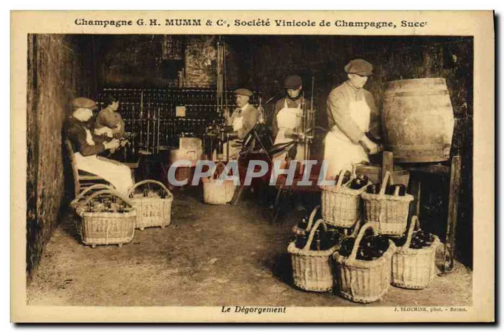 El Dégorgement — Champagne G. H. MUMM & C°, Sociedad Vinícola de Champagne, Sucursal — J. BLOUMINE, fot. - Reims - Anverso