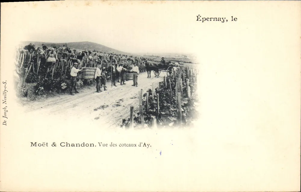 Épernay, o — Vista dos colinas de Ay — Moët & Chandon, Dr. Jough, Neuilly-s.-S. - Frente