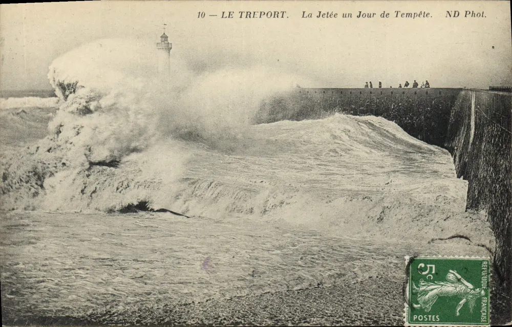 Le Tréport — Die Mole an einem Sturmtag — ND Phot. - Vorderseite