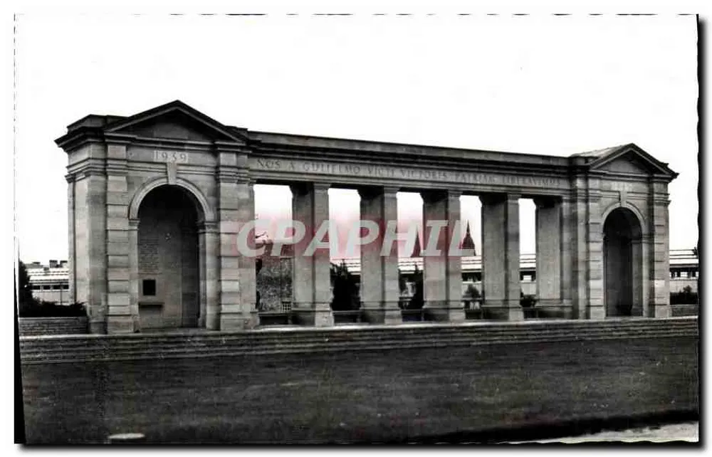 Memorial dos Aliados em Bayeux — Circuito das Praias do Desembarque — Éditions Plages de Débarquement, Bayeux - Frente