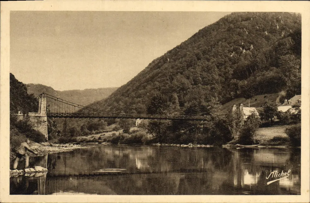 Dordogne-Schluchten — Die Hängebrücke von Chambon de Laygue — S. Michel - Vorderseite