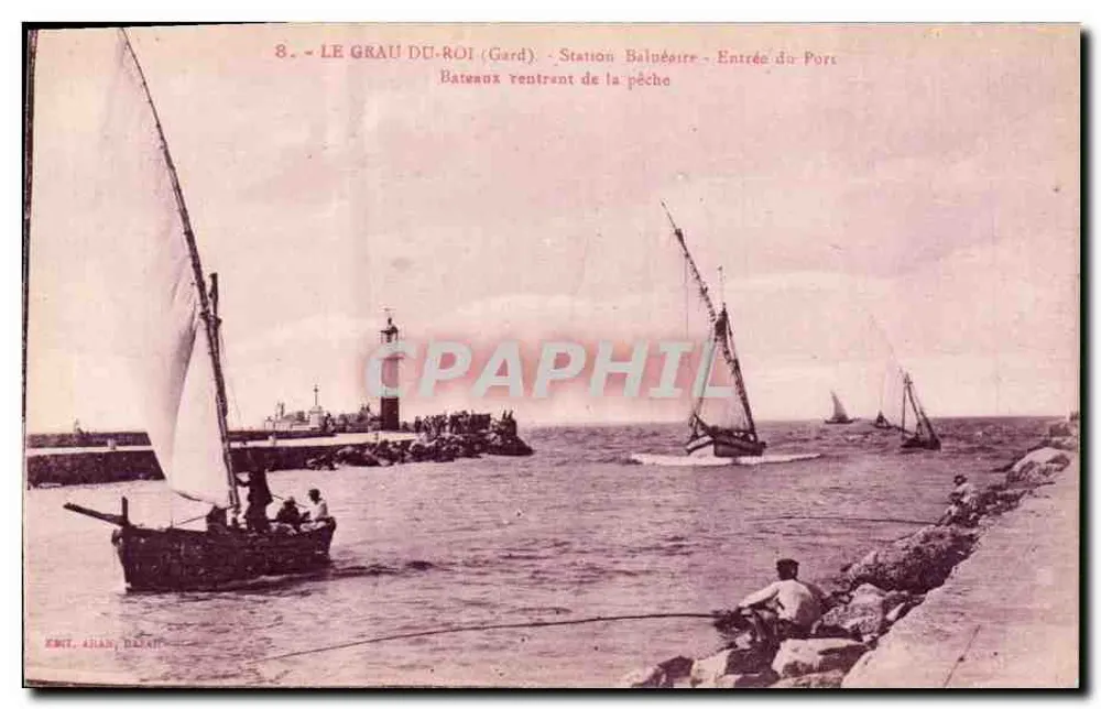 Le Grau-du-Roi (Gard) - Badeort - Eingang zum Hafen - Boote kehren vom Fischen zurück - Vorderseite
