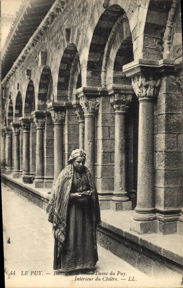 Le Puy — Basilika Notre-Dame du Puy — Innenraum des Cloisters — LL. n°44 - Vorderseite