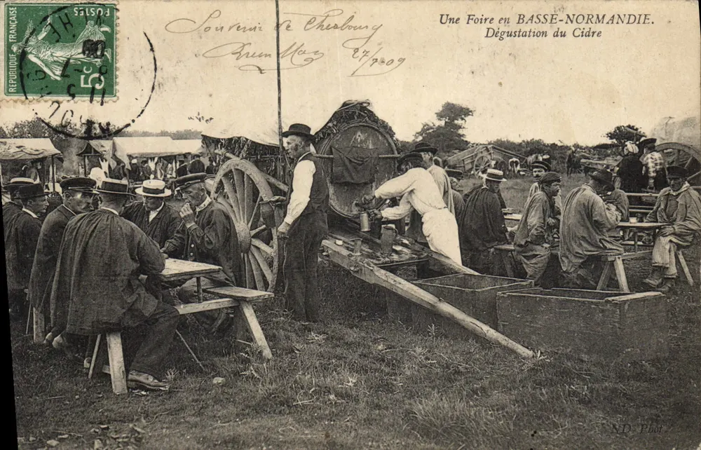 Ein Markt in der niederen Normandie — Cidre-Verkostung — ND. Phot - Vorderseite