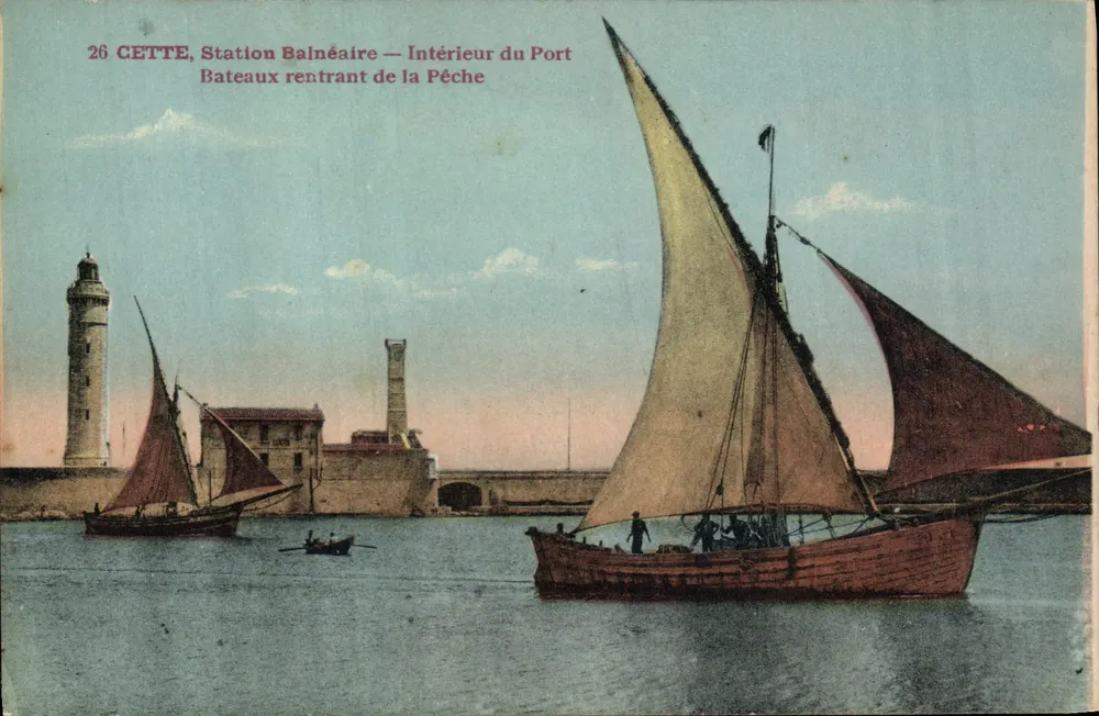 CETTE, Badeort — Innenansicht des Hafens, Boote, die vom Fischen zurückkehren - Vorderseite
