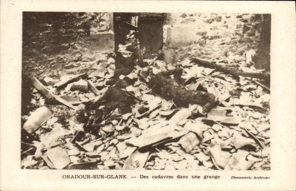 Oradour-sur-Glane — Leichen in einer Scheune — Documents Archives - Vorderseite
