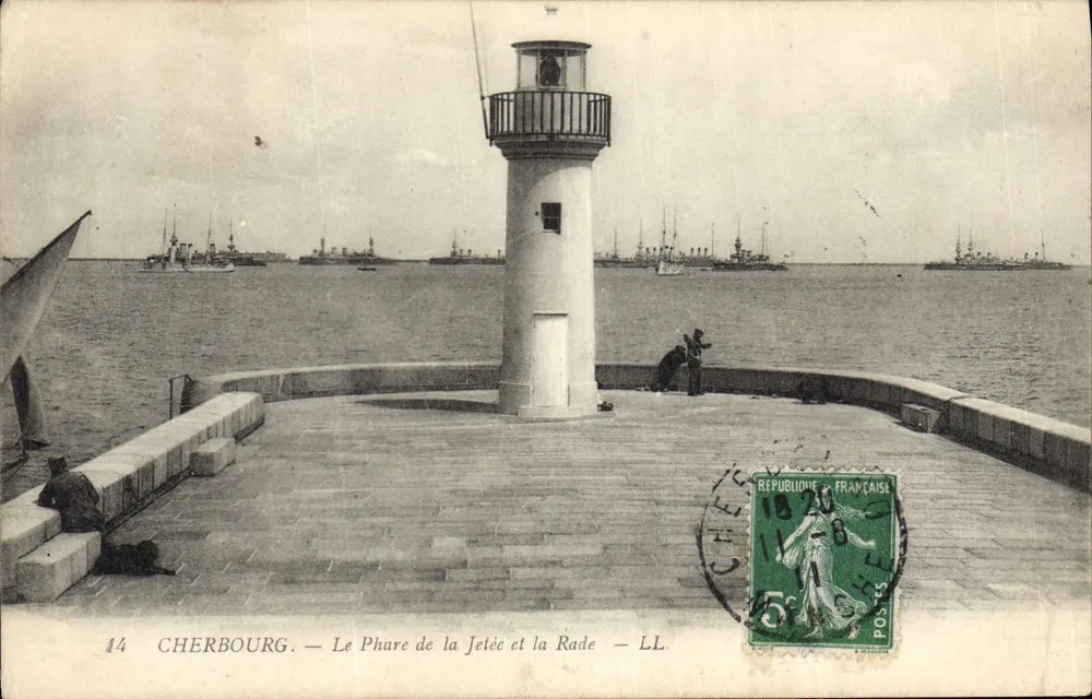 Cherbourg — Der Leuchtturm der Mole und der Hafen — LL. - Vorderseite